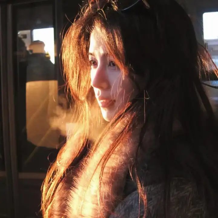 空房间里的妻子